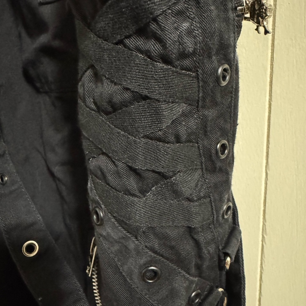 Tripp NYC Black suspender Cargo Pants with Silver Zippers hardware plus 22 2x - Picture 8 of 10